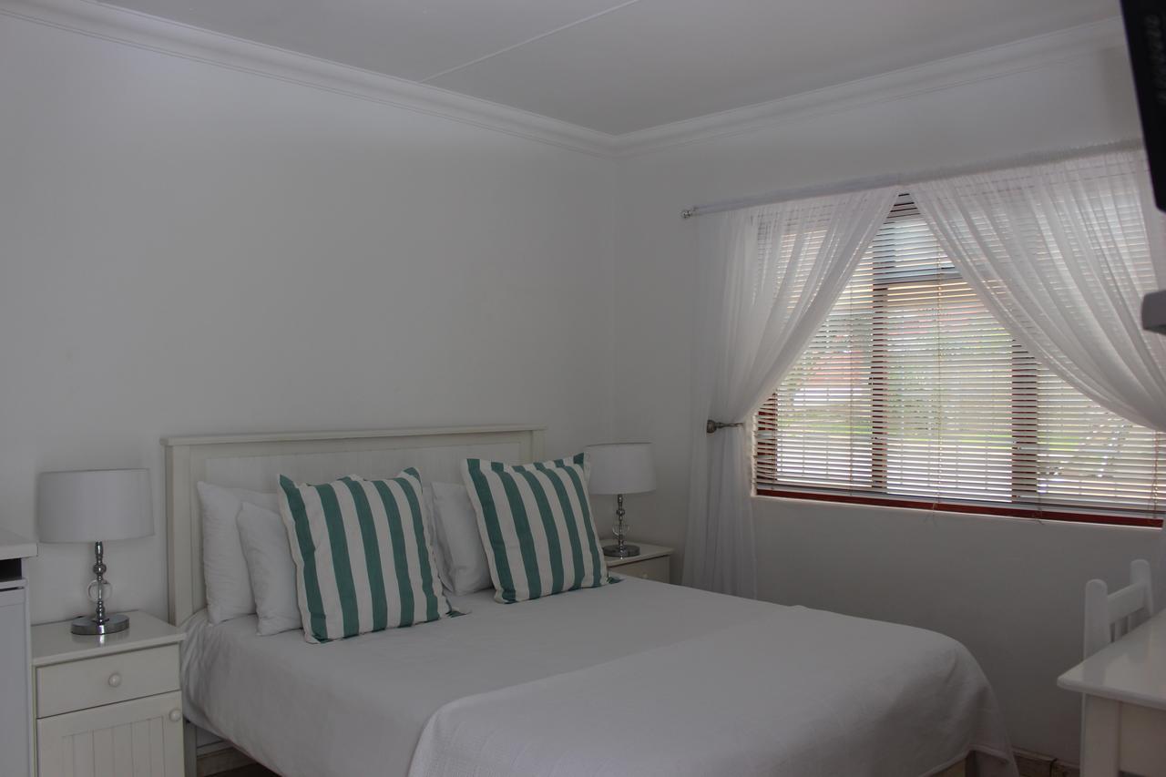 Golden Key Guesthouse Vredenburg Εξωτερικό φωτογραφία